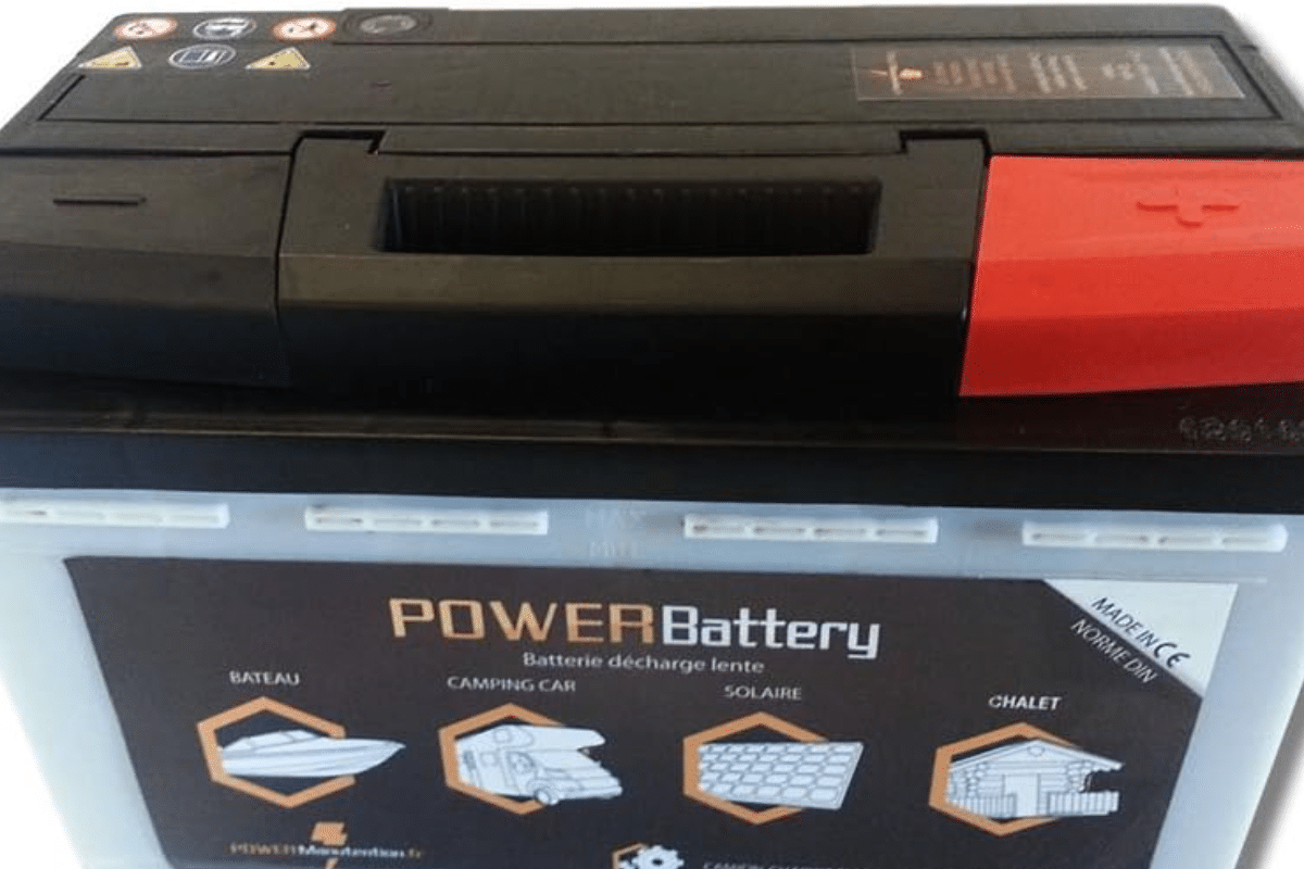 Comment recharger batterie cellule camping car ?
